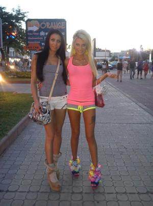 Photo of Connie (24) from New York dating profile