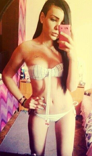 Reina, 26 in Illinois | Casual Dating and Private Chat