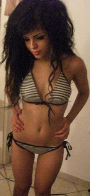 Local Illinois Profile: Kiara (18) | Older Men Welcome