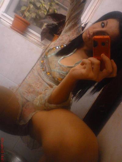 Jill (18) from Illinois | Discreet Casual Encounters