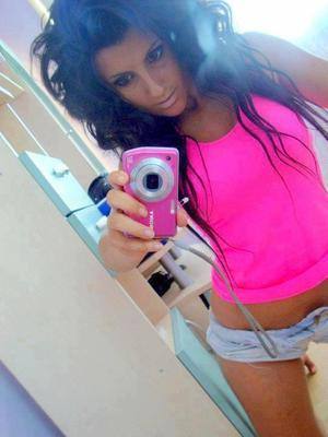 Janelle, 22 in Virginia | Casual Dating and Private Chat