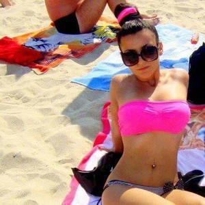 Connect with Taryn (18) | New York Adult Fun