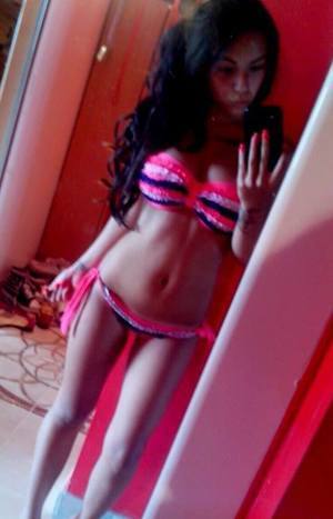 Alma, 19, New York | No-Nonsense Hookup Profile