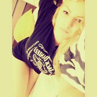 Connect with Celia (27) | California Adult Fun