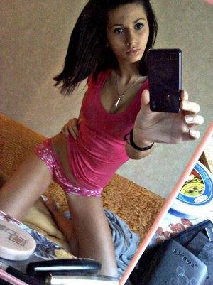Meet Melody (24) from New York | Explicit Casual Dating
