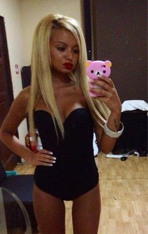 Melanie (21) in New York | Direct Adult Encounters