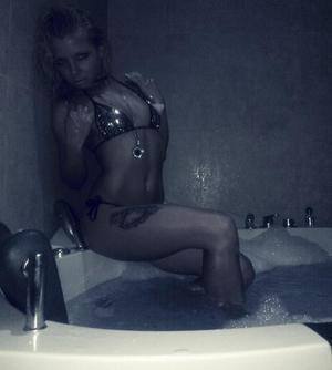 Connect with Tatiana (20) | North Carolina Adult Fun