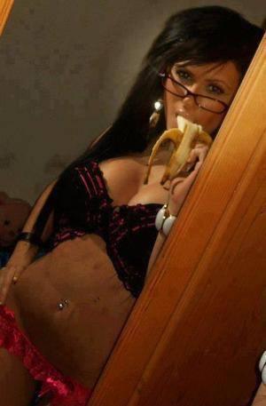 Alisha (20) in New York | Direct Adult Encounters