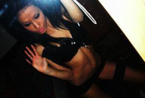 Meet Nora (28) from Pennsylvania | Explicit Casual Dating