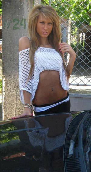 Danna, 19, profile image for Sacramento, CA dating page