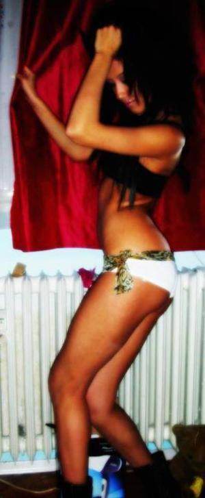 Anais, 20, casual dating profile photo in Bismarck, ND