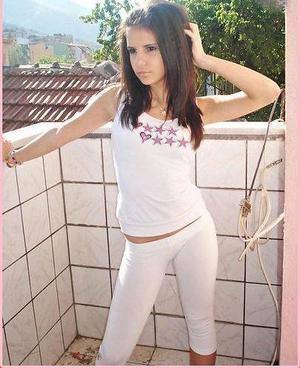 Connect with Madelyn (20) | Washington Adult Fun