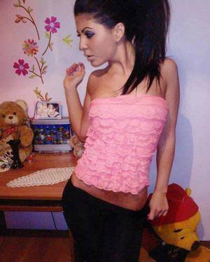 Meet Farrah (20) from Rhode Island | Explicit Casual Dating