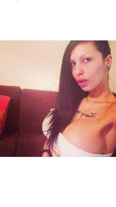 Meet Meredith (18) from California | Explicit Casual Dating