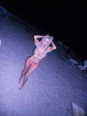 Paige (18) in New York | Direct Adult Encounters