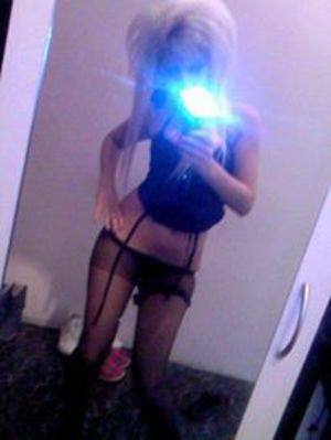 Meet Holly (19) from Pennsylvania | Explicit Casual Dating