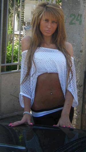 Meet Giana (19) from New York | Explicit Casual Dating