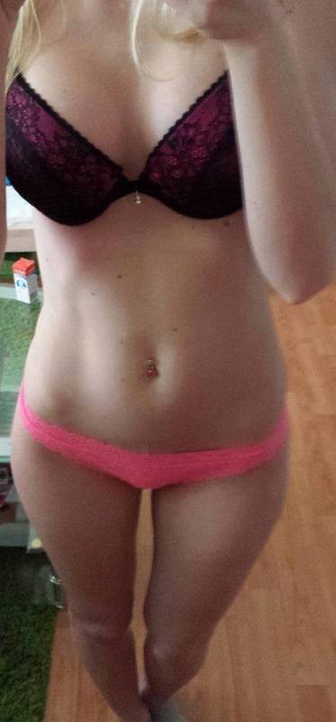 Meet Sandra (24) from New York | Explicit Casual Dating