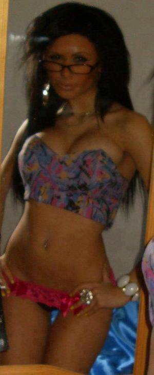 Connect with Briana (18) | Tennessee Adult Fun