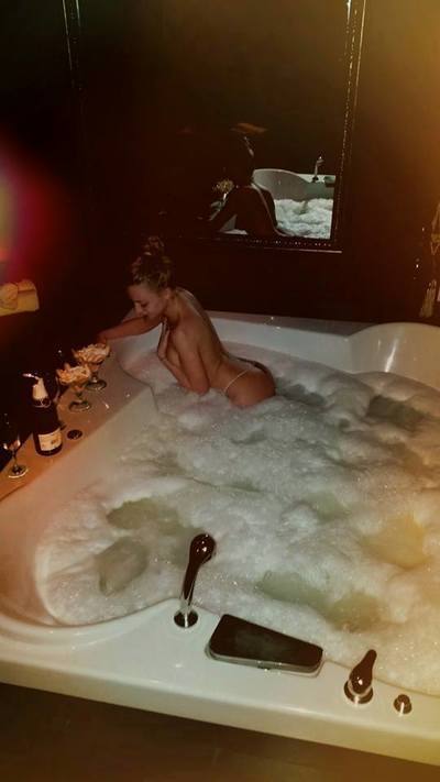 Lynn (19) in Pennsylvania | Direct Adult Encounters