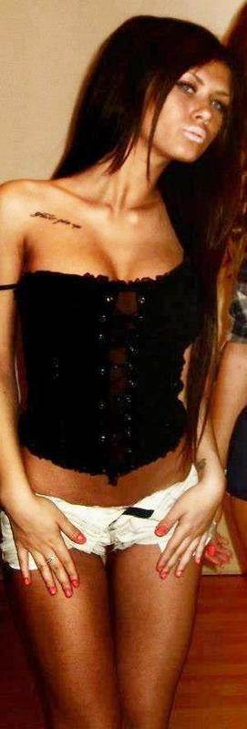 Local profile photo of Tracey, 25, in California