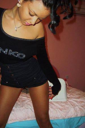 Connect with Elise (18) | Pennsylvania Adult Fun