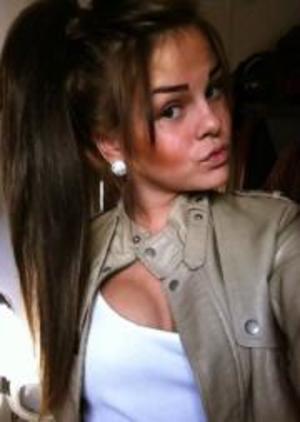 Nikia is a cheater looking for a guy like you!