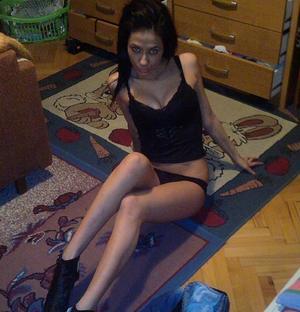 Jade from Newport East, Rhode Island is looking for adult webcam chat