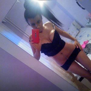 Dominica from Maeser, Utah is looking for adult webcam chat