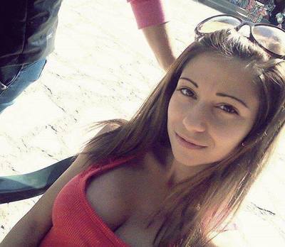 Joanne from West Virginia is looking for adult webcam chat