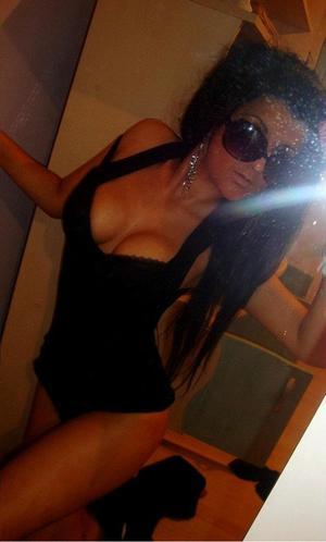 Alicia from New York is the best local fuck buddy you can ever find