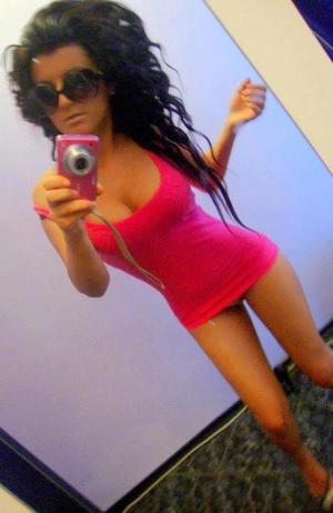 Racquel from Roselle, New Jersey is interested in nsa sex with a nice, young man