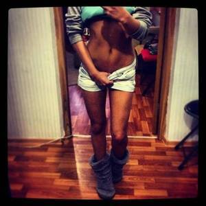 Lessie from Arizona is looking for adult webcam chat