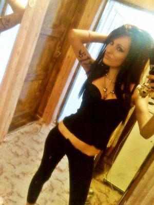 Izola from Vermont is looking for adult webcam chat