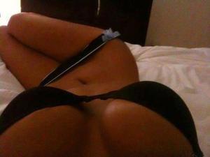 Laurinda from Pennsylvania is looking for adult webcam chat