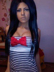 Ericka (28), Hawaii Girl Into No-Strings Dating